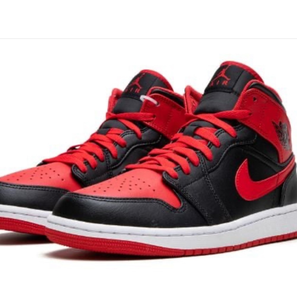 Air Jordan 1 Mid “Alternate Bred”